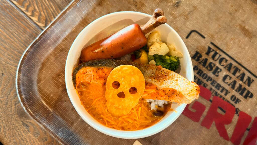 東京ディズニーシー_お盆の上にのった「ユカタン・ベースキャンプ・グリル」のスペシャルセット