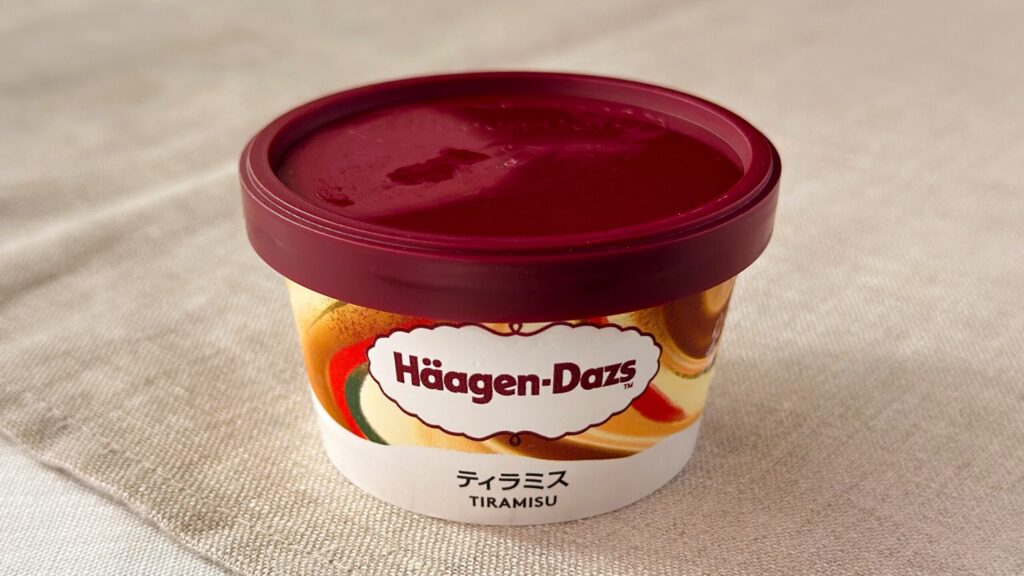 ハーゲンダッツ_「世界のデザート セレクション」のティラミスのパッケージ