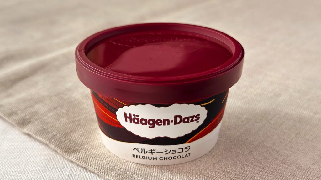 ハーゲンダッツ_「世界のデザート セレクション」のベルギーショコラのパッケージ