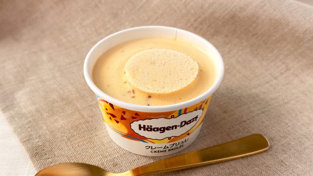 ハーゲンダッツ_「世界のデザート セレクション」のクレームブリュレのふた開け