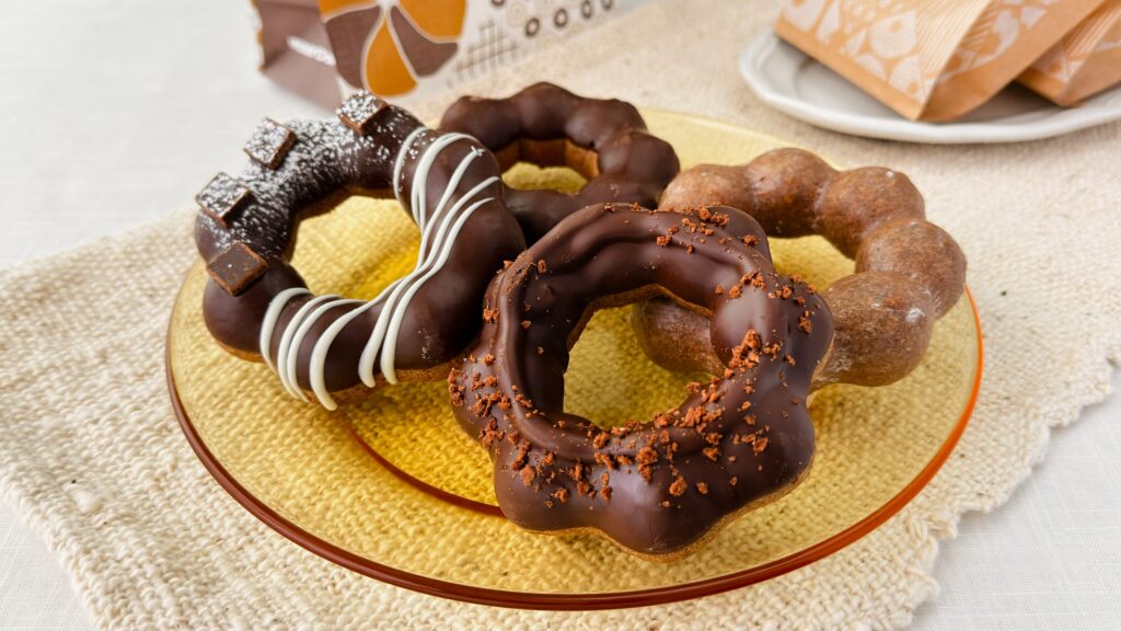 ミスタードーナツ_ポン・デ・ショコラシリーズ全4種の皿盛り