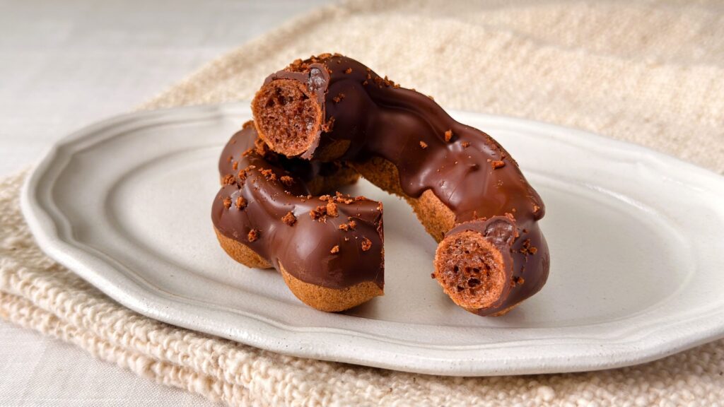 ミスタードーナツ_「ポン・デ・濃厚ショコラカスタード」の断面