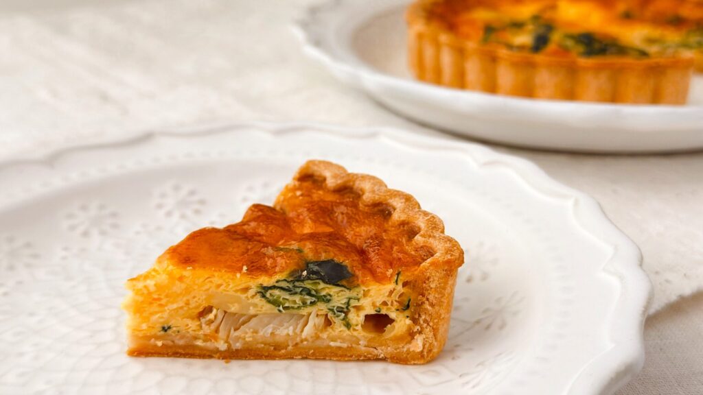 無印良品_「チキンとほうれん草のキッシュ」」の断面