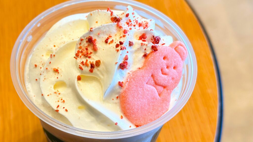 スターバックス_「ジョイフル クッキー」をトッピングしたフラペチーノ