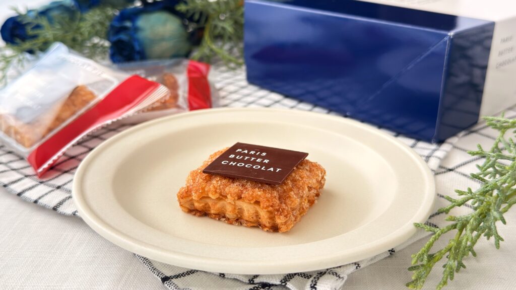 パリバターショコラ_「ショコラパイ」の皿のせ