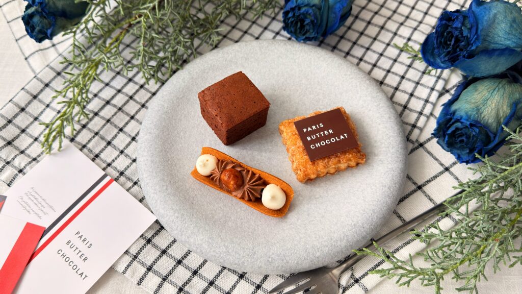 パリバターショコラ_「マイショコラ」や「ショコラパイ」などの皿盛り