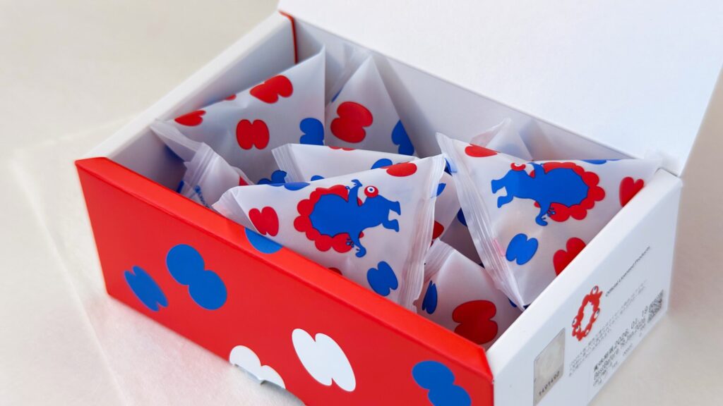 シーキューブ_「東京出張 ミャクミャク サクッチホロッチ8個入」のパッケージあけ