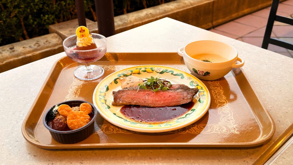 東京ディズニーリゾート_お盆にのったカフェ・ポルトフィーノ「スペシャルセット」