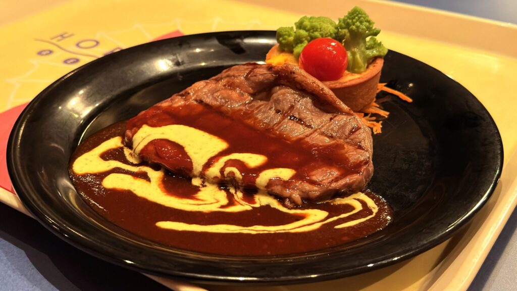 東京ディズニーリゾート_「スペシャルセット」のグリルドビーフ、グレイヴィー&ベアルネーズソース