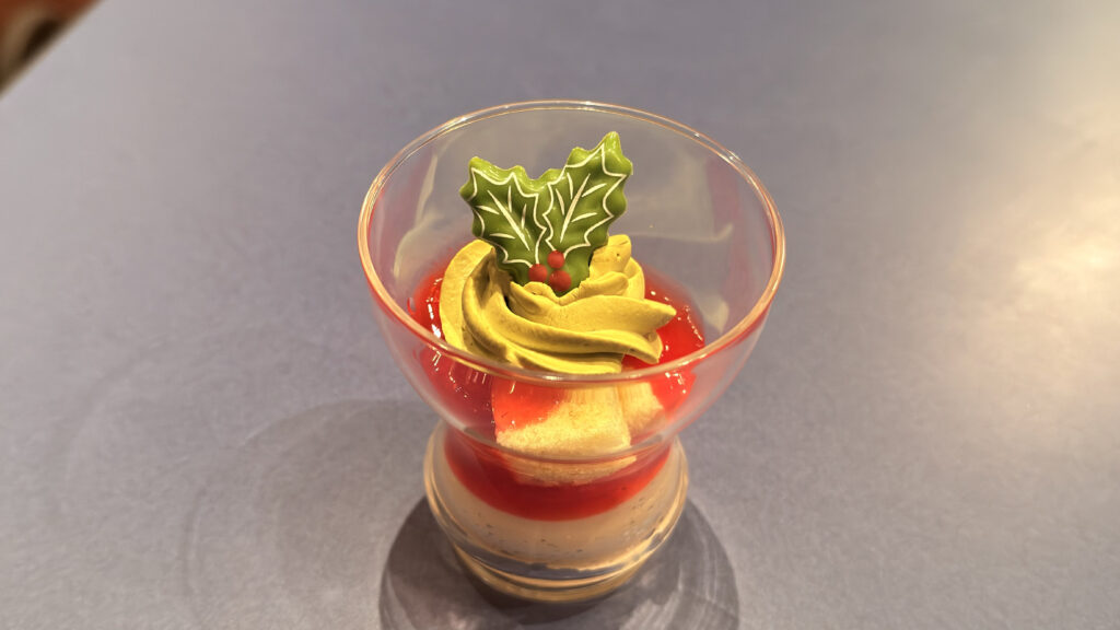 東京ディズニーリゾート_「ストロベリーケーキカップ」