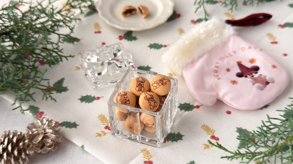 東京ディズニーリゾート_ディズニー・クリスマス2025「クリームフィルド・ビスケット」の皿盛り