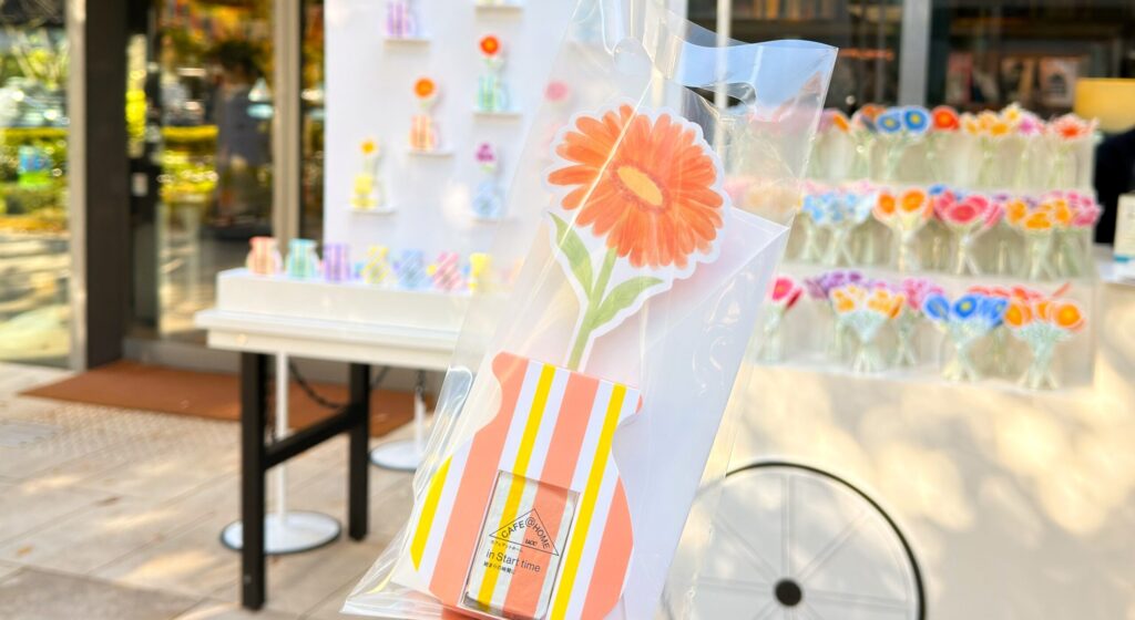 COFFEE STYLE UCC_袋にはいったCAFE＠HOMEとペーパーフラワー