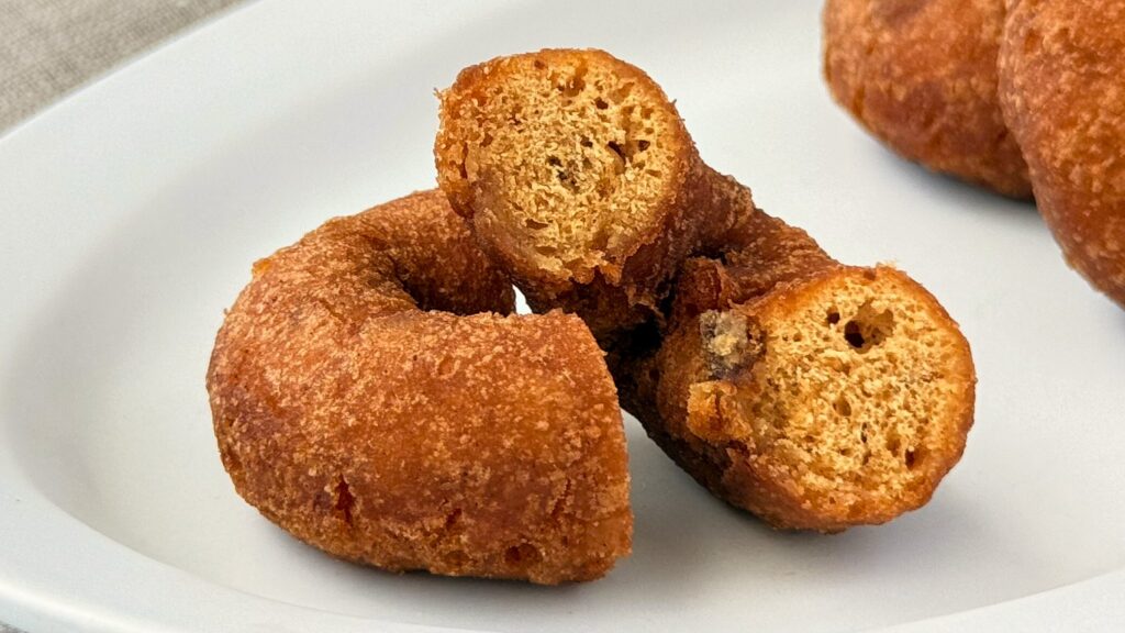 無印良品_「クリスマスドーナツ レーズン&アップル」の断面