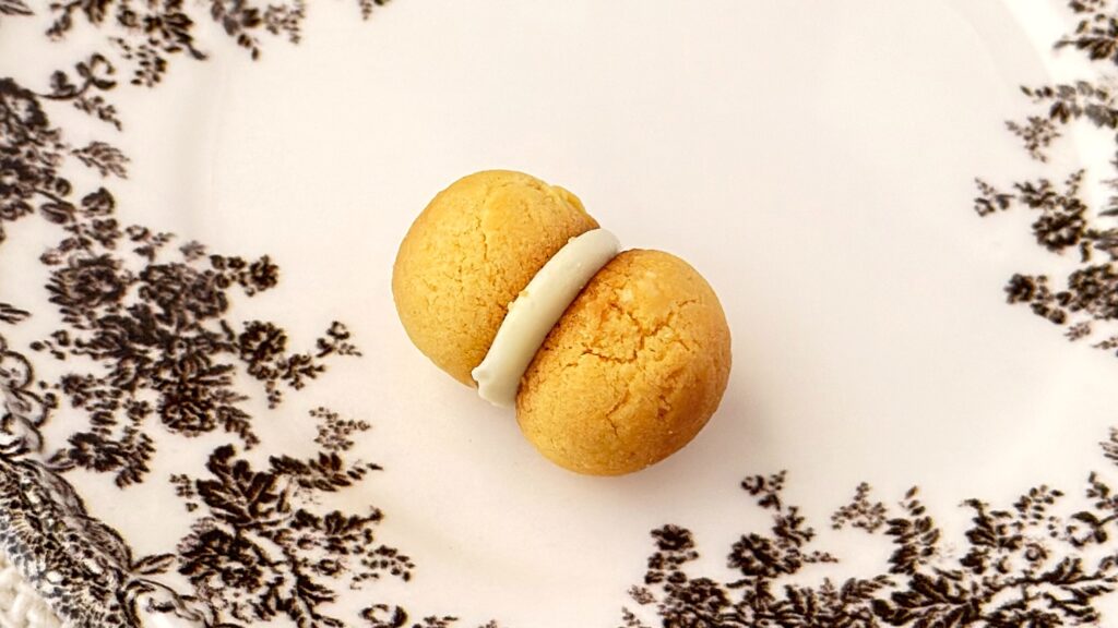 シーキューブ_「東京ティラミス」のミルクマスカルポーネの皿のせ