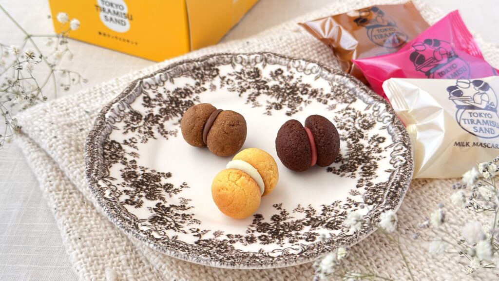 シーキューブ_3種類の「東京ティラミス」の皿盛りと個包装
