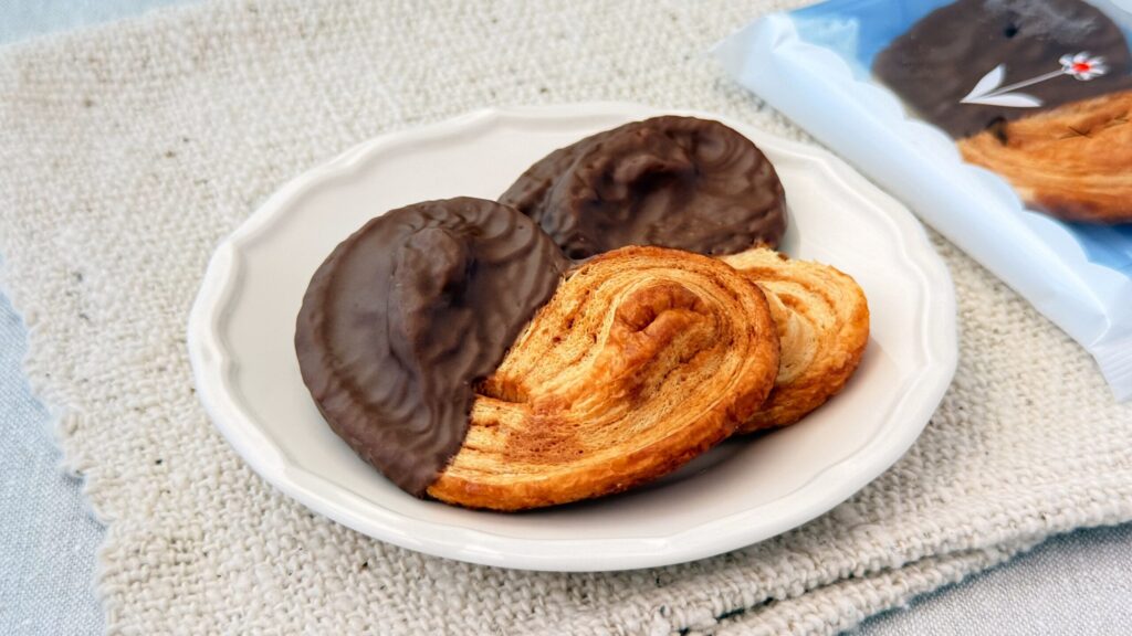 薫るバターサブリナ_「パルミエ」の皿のせ