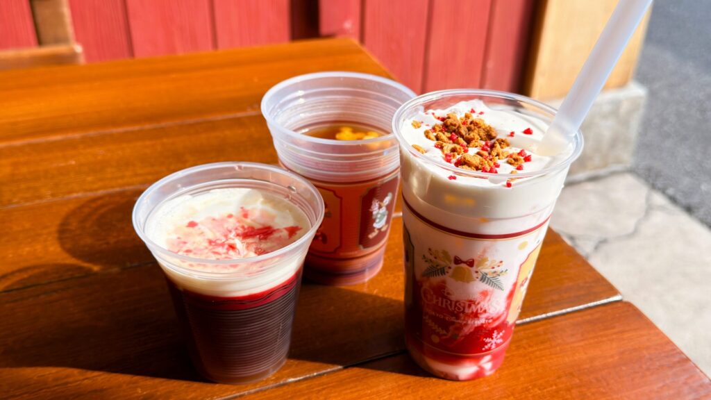 期間限定ドリンク「ホットアップルジンジャードリンク」と「スペシャルドリンク（苺ミルク）」、「ホットカクテル（コーヒー、カカオリキュール、パッションフルーツ、オレンジ）