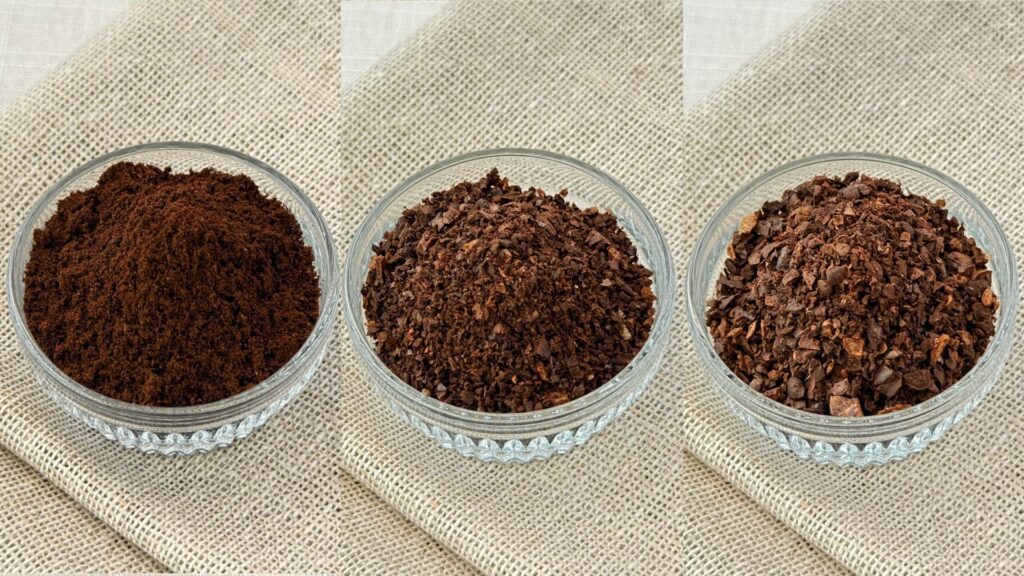 UCC_「ゴールドスペシャル」の挽き分けたコーヒー粉を並べた様子