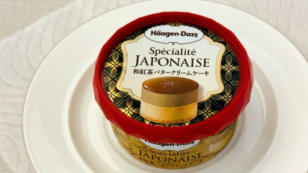 ハーゲンダッツ_セブンイレブン限定「スペシャリテジャポネ＜和紅茶バタークリームケーキ＞」のパッケージ