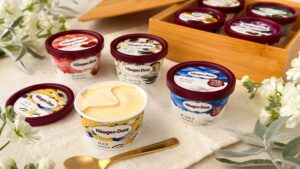 ハーゲンダッツ_定番のアイスクリームフレーバーが8種並んでいる様子