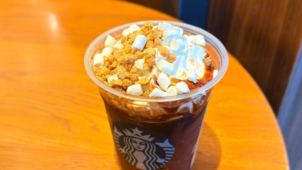 スターバックス_カップにはいった「スモア チョコレート フラペチーノ®」