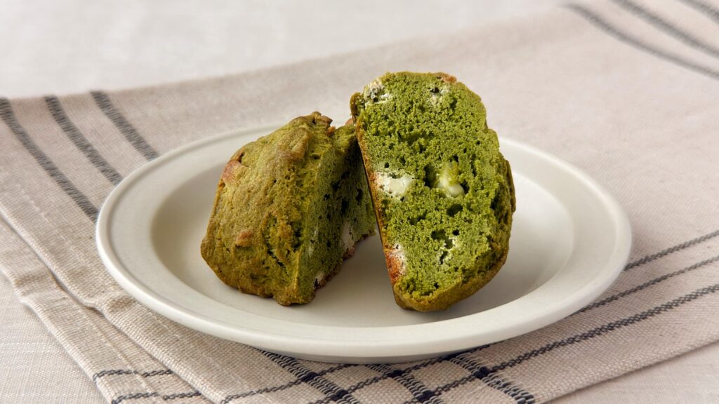 スターバックス_「抹茶&ホワイトチョコスコーン」の断面