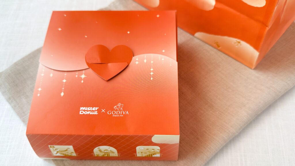 ミスタードーナツ_ゴディバコラボのテイクアウトボックスと紙袋