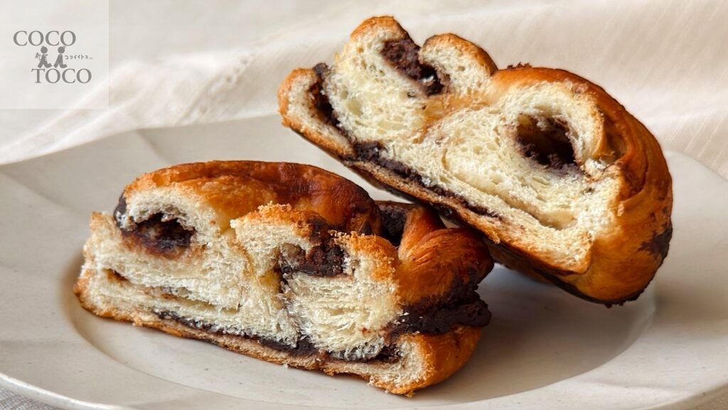 スターバックス__「チョコレートバブカ」の断面