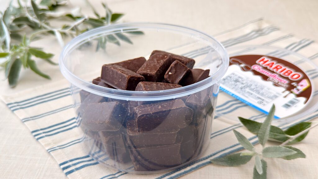 ハリボー_透明ケースにはいった「チャマローズソフトキス（チョコマシュマロ）400g」