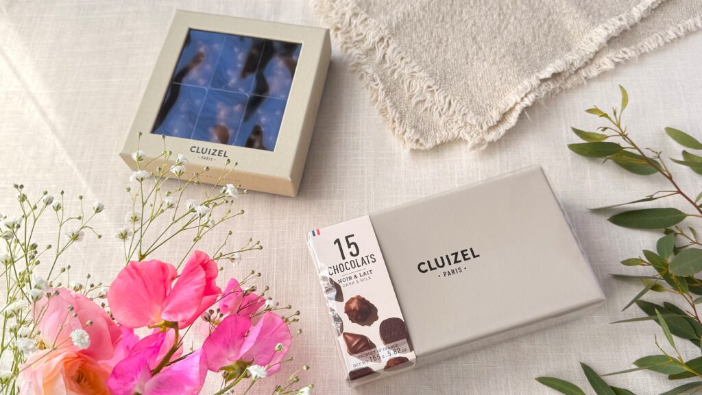 クルイゼル_「コフレ・ル・ショコラ No.15」と「ギモーヴベア」のパッケージ
