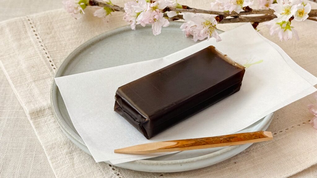 無印良品_「桜のようかん」の皿のせ