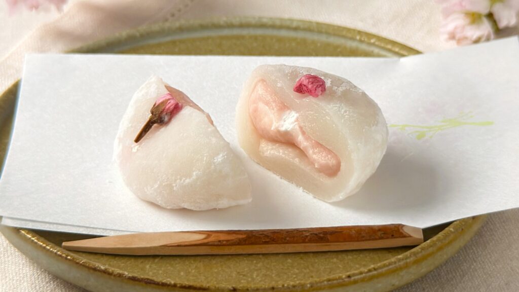 無印良品_「桜あん&ミルク」の断面