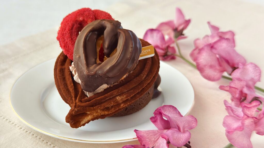 ミスタードーナツ_「トリオハート ショコラ＆プラリネ」の皿のせ