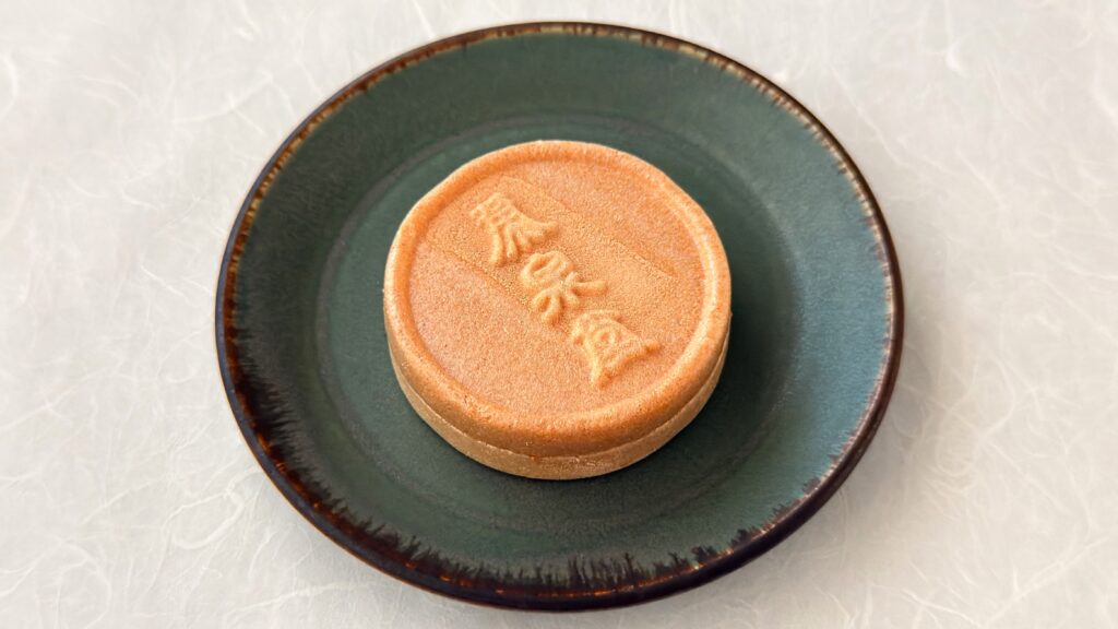 栄泉堂_「バター最中6個入り」の皿のせ