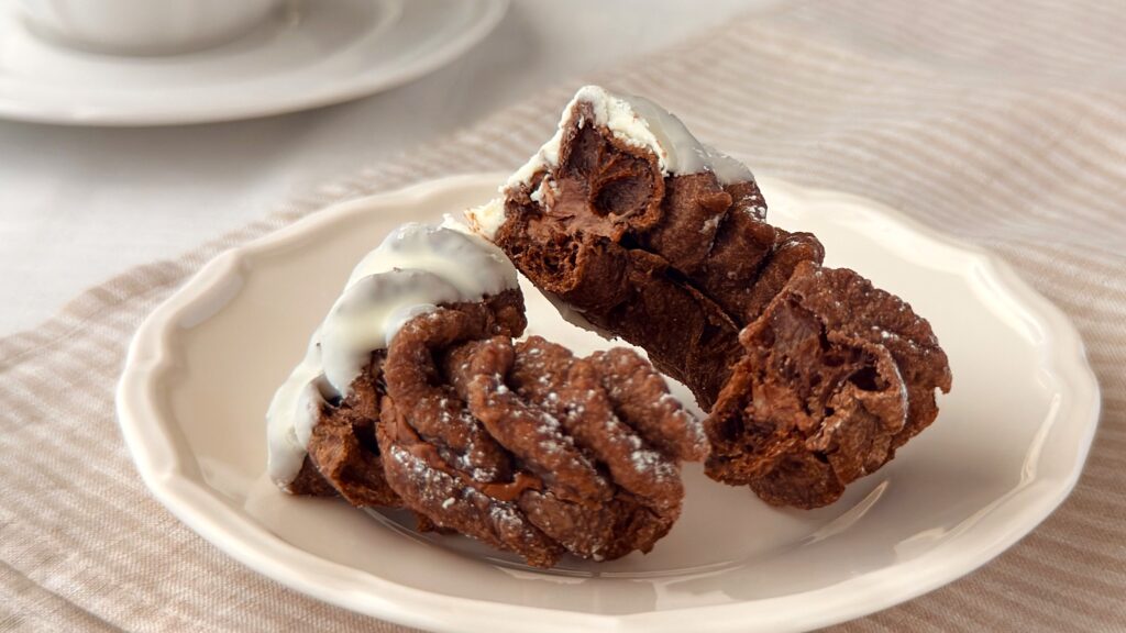 ミスタードーナツ_「ザクザクチョコクリームショコラ」の断面