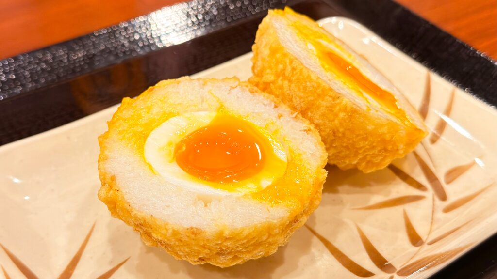 丸亀製麺_「元気玉おむすび半熟卵入り」の断面