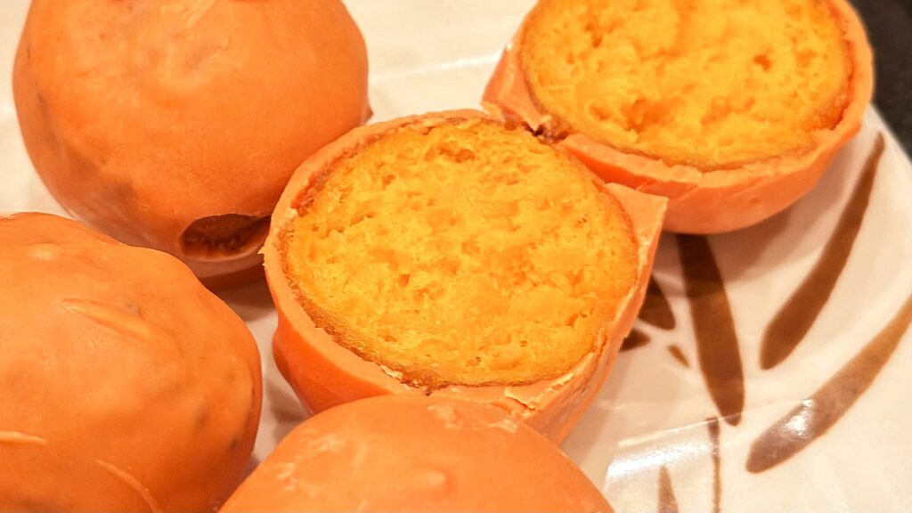 丸亀製麺_「ドラゴンボールうどーなつ（チョコ味）」の断面