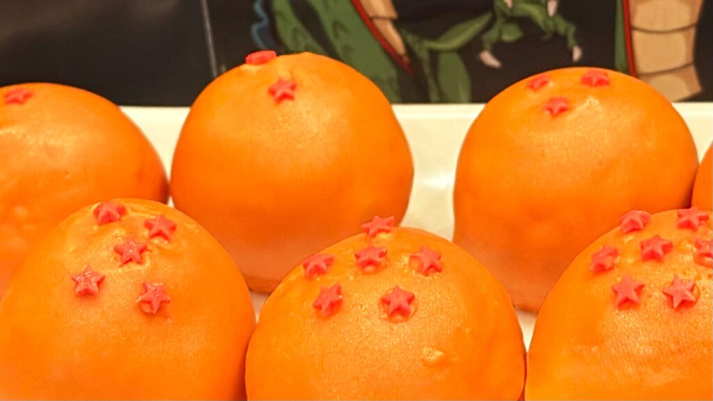 丸亀製麺_「ドラゴンボールうどーなつ（チョコ味）」の皿盛り