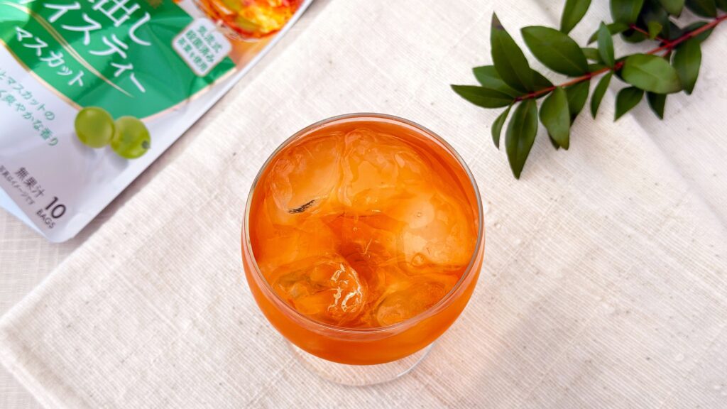 日東紅茶_冷水で抽出した「水出しアイスティー マスカット」