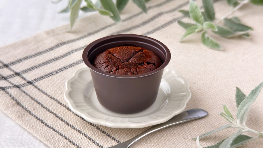 無印良品_カップにはいった「生チョコ入りガトーショコラ」