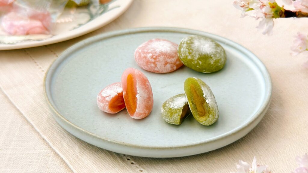 無印良品_「桜と抹茶のひとくち大福」の皿盛り