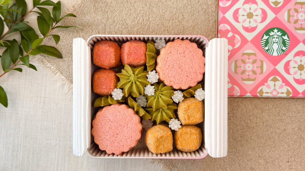 スターバックス_「桜の4種クッキーアソート」のパッケージ開け