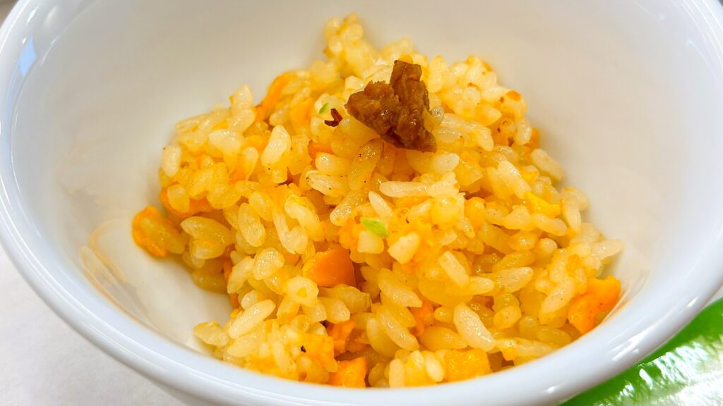 ニチレイ_「本格炒め炒飯」の皿盛り