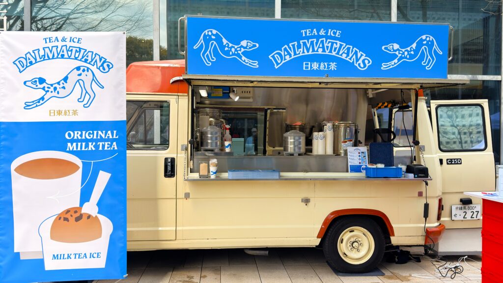 日東紅茶_「ダルメシアンズ」のキッチンカー