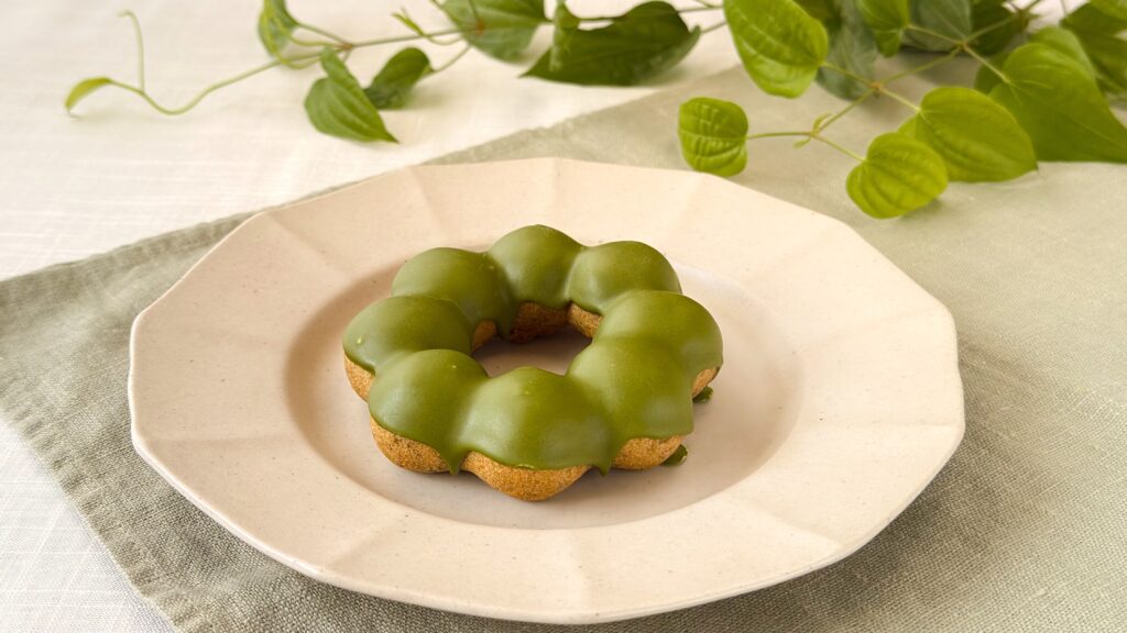 ミスタードーナツ_「ポン・デ・ダブル宇治抹茶」の皿のせ