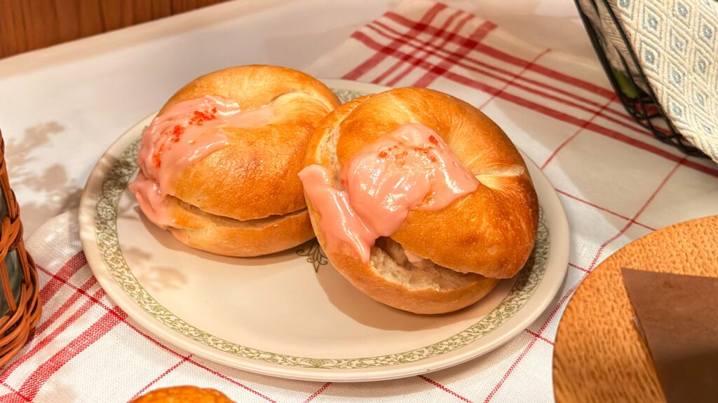 エキュート大宮_エキナカパンめぐり「いちごみるく」の皿のせ