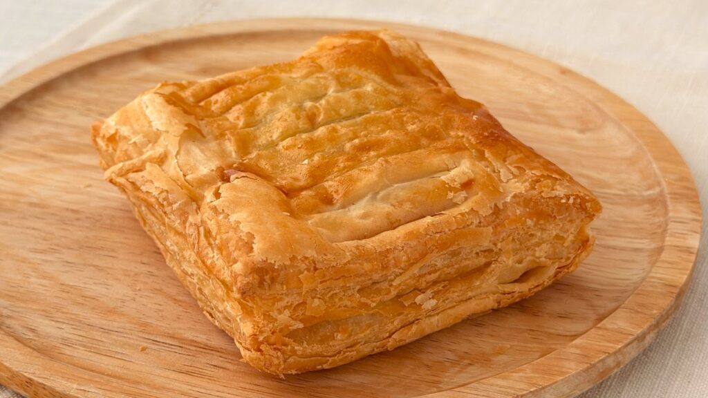 ミスタードーナツ_「ミートソースとマッシュポテトパイ」のパイ生地