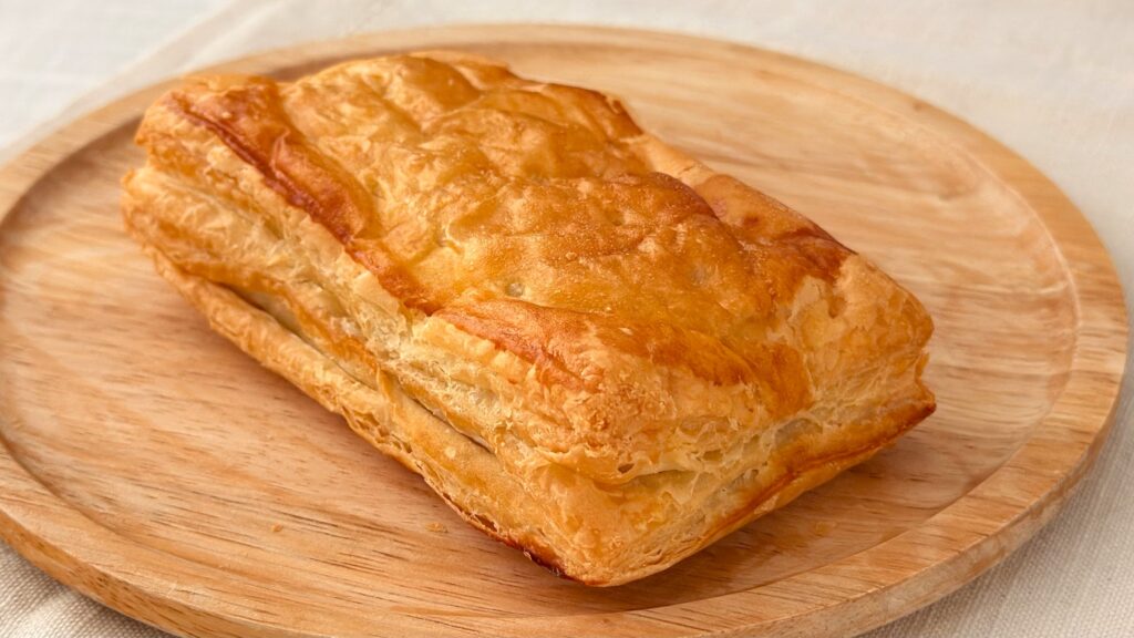 ミスタードーナツ_「バターチキンカレーパイ」のパイ生地