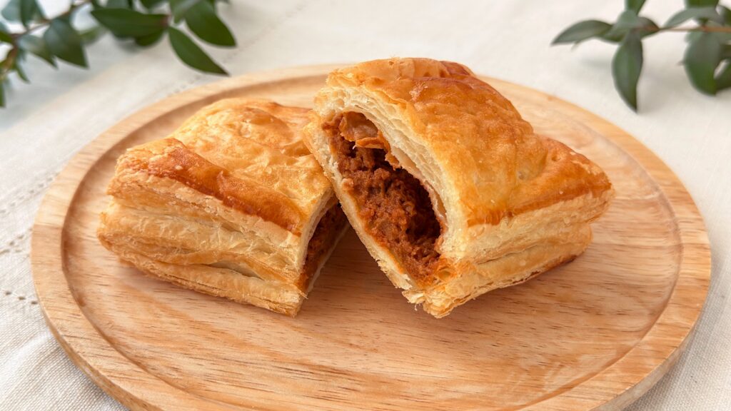 ミスタードーナツ_「バターチキンカレーパイ」の断面