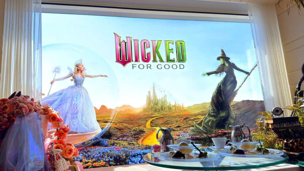 ザ・プリンスギャラリー 東京紀尾井町_ウィキッドコラボルームの窓のデザイン